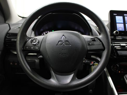Used 2023 Mitsubishi Eclipse Cross LE AWD/4WD image 11