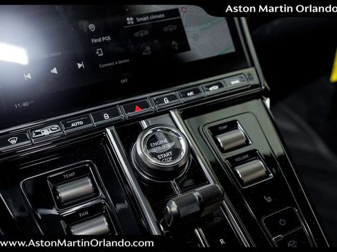 Used 2025 Aston Martin V8 Vantage Coupe image 50
