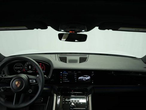New 2025 Porsche Panamera 4 image 16