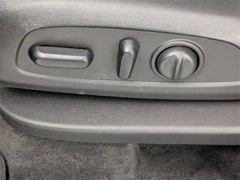 Used 2020 Chevrolet Traverse Premier image 15