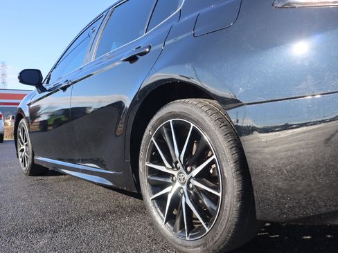 Used 2019 Toyota Camry SE image 21