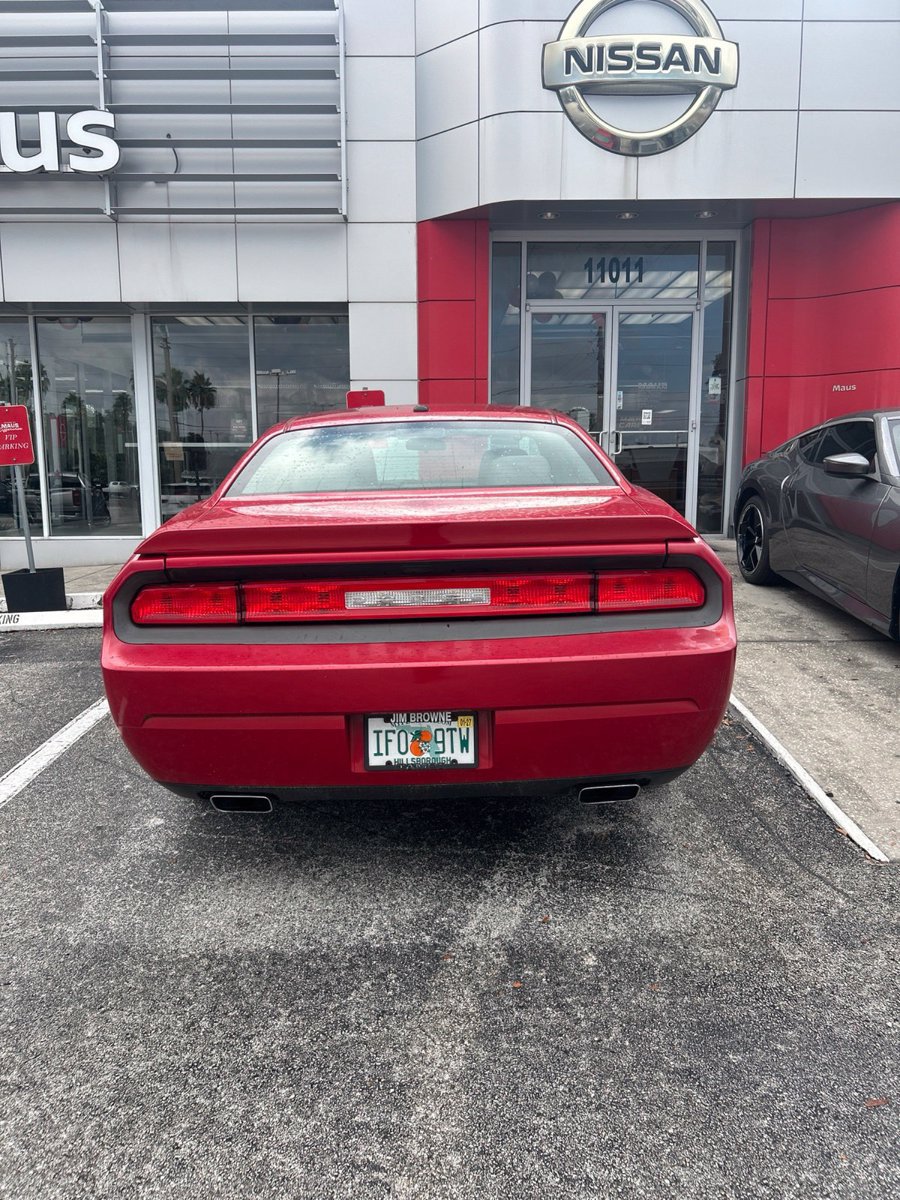 Used 2011 Dodge Challenger RWD image 9