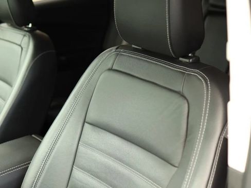 Used 2018 Ford Escape Titanium w/ Ford Safe & Smart Package FWD image 16