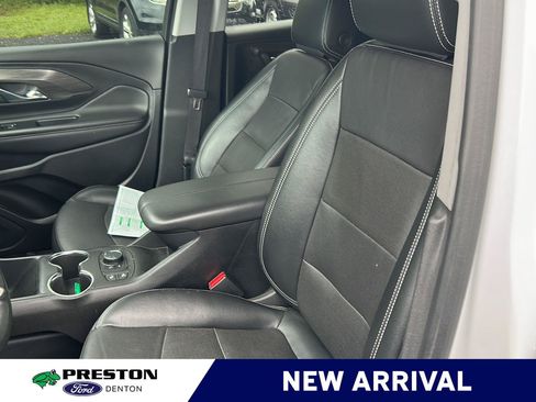 Used 2023 GMC Terrain SLT FWD image 12