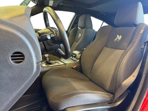 Used 2019 Dodge Charger Scat Pack w/ Dynamics Package RWD image 27