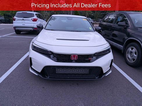 Used 2025 Honda Civic Type R image 2