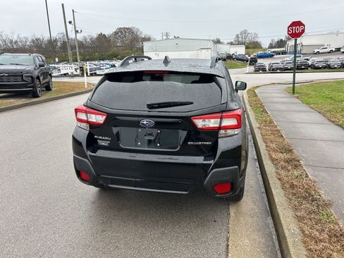 Used 2018 Subaru Crosstrek 2.0i Premium w/ Moonroof Package image 6