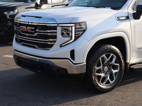 Used 2024 GMC Sierra 1500 SLT w/ SLT Premium Plus Package AWD/4WD image 6