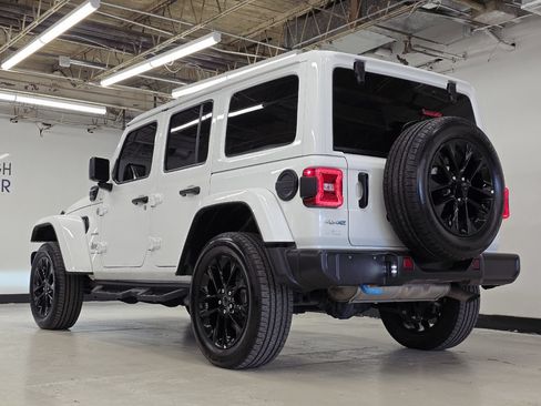 Used 2024 Jeep Wrangler Unlimited Sahara AWD/4WD image 25