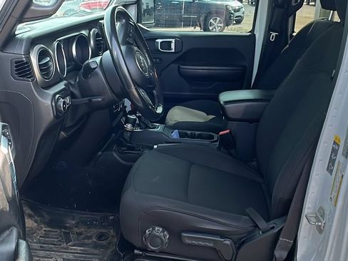 Used 2021 Jeep Wrangler Unlimited Sport AWD/4WD image 6