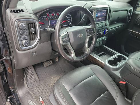 Used 2021 Chevrolet Silverado 1500 LT Trail Boss w/ Convenience Package II AWD/4WD image 3