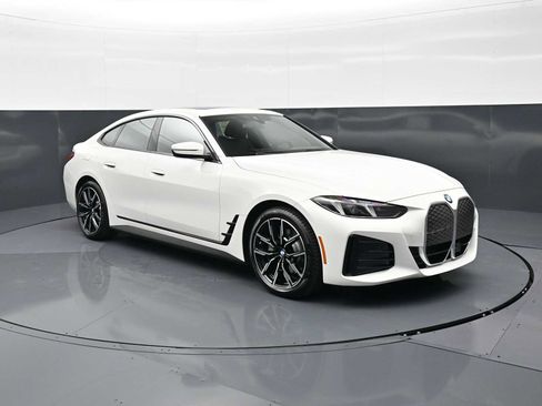 New 2026 BMW i4 eDrive40 w/ M Sport Package RWD image 3