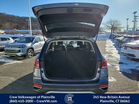 Certified 2022 Volkswagen Taos SE w/ Panoramic Sunroof Package image 53