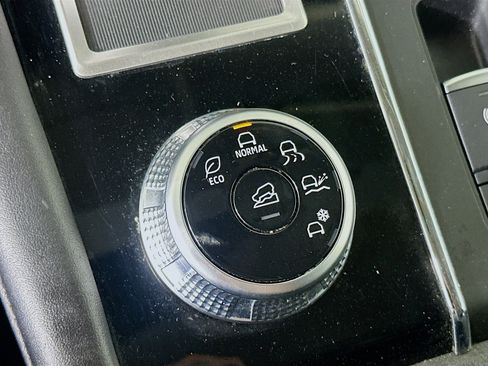 Used 2022 Mitsubishi Outlander ES image 25