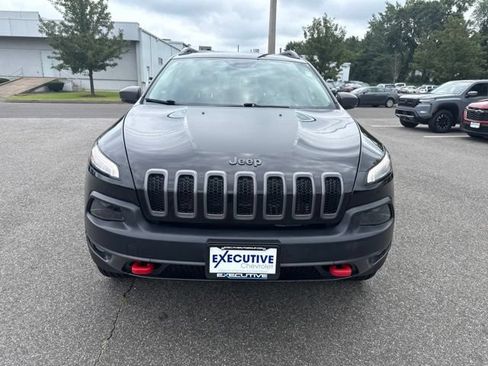 Used 2018 Jeep Cherokee Trailhawk w/ Quick Order Package 27L AWD/4WD image 3