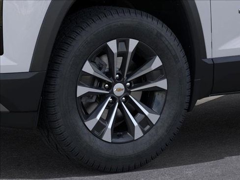 New 2026 Chevrolet Equinox LT w/ Convenience Package II image 9