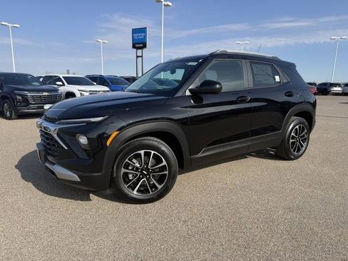 New 2026 Chevrolet TrailBlazer LT w/ Driver Confidence Package image 2