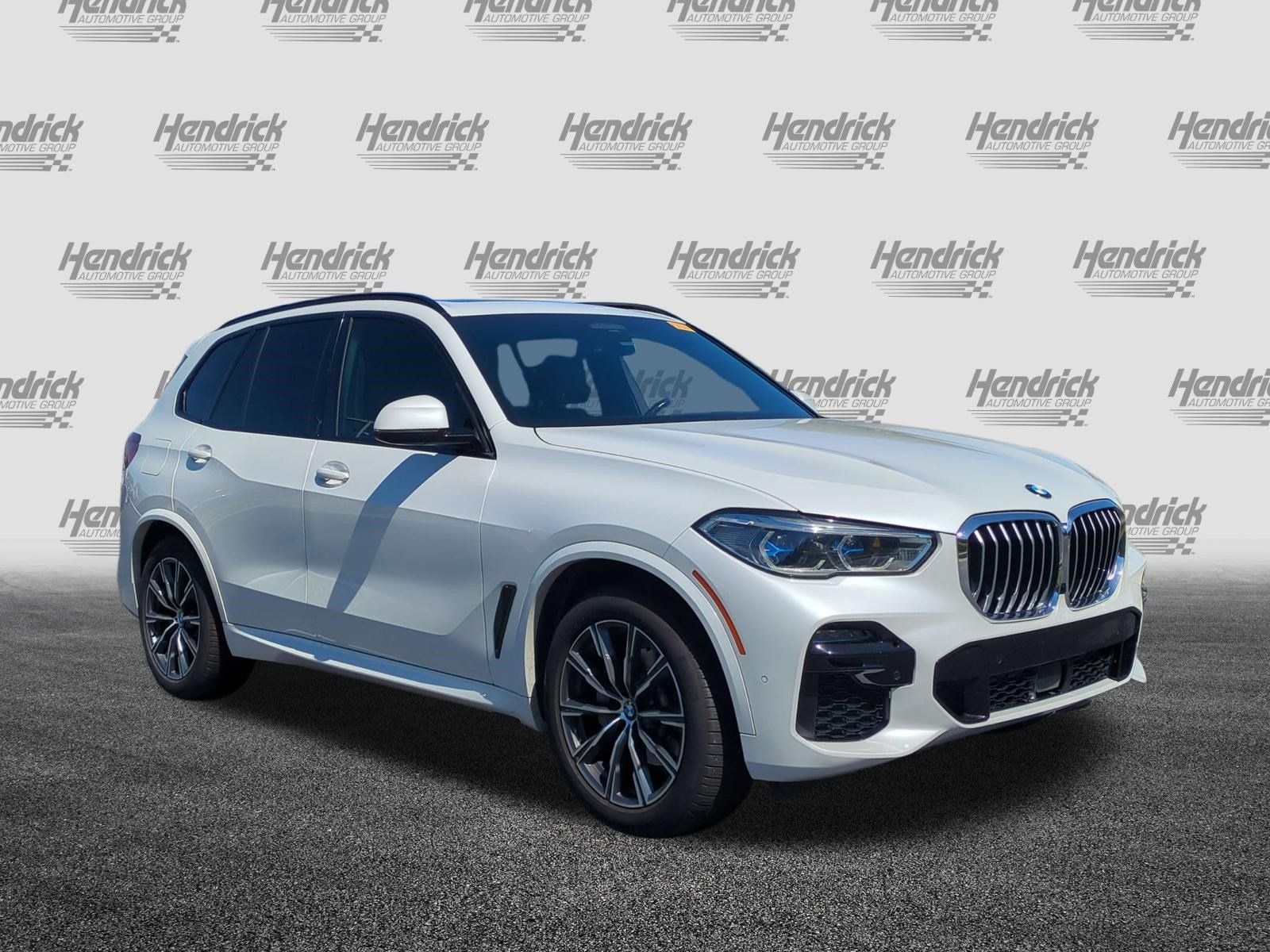 Used 2019 BMW X5 xDrive40i w/ M Sport Package AWD/4WD image 2