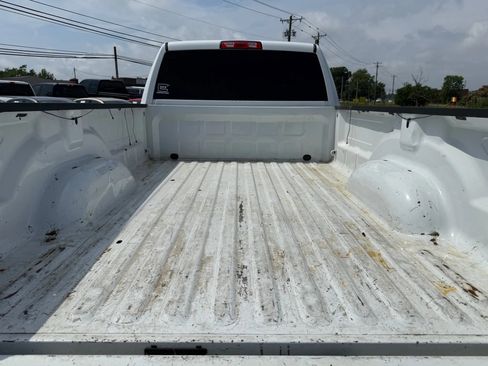 Used 2013 RAM 2500 Tradesman w/ Chrome Appearance Group image 28