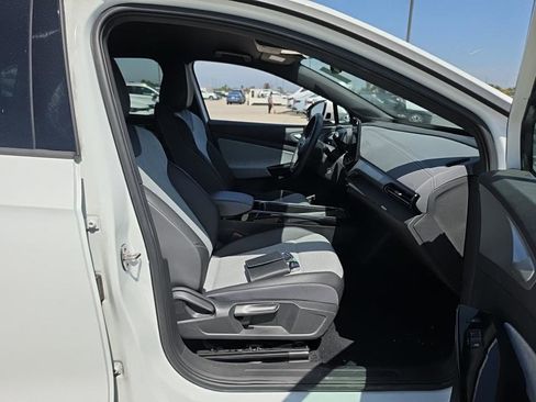 Used 2023 Volkswagen ID.4 Pro RWD image 5