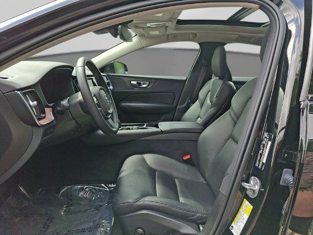 Used 2023 Volvo S60 T8 Plus AWD/4WD image 13