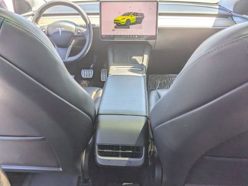 Used 2023 Tesla Model Y Performance AWD/4WD image 18