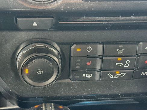 Used 2017 Ford F150 XLT w/ Equipment Group 302A Luxury AWD/4WD image 14