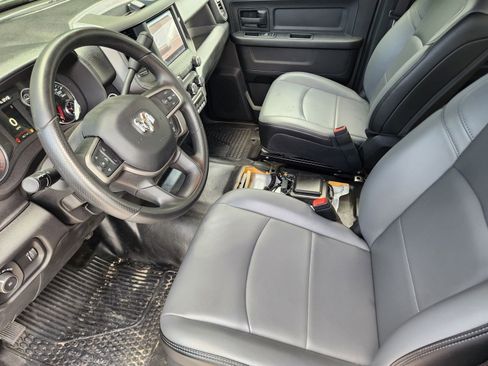 New 2024 RAM 5500 Tradesman w/ Chrome Appearance Group RWD image 11