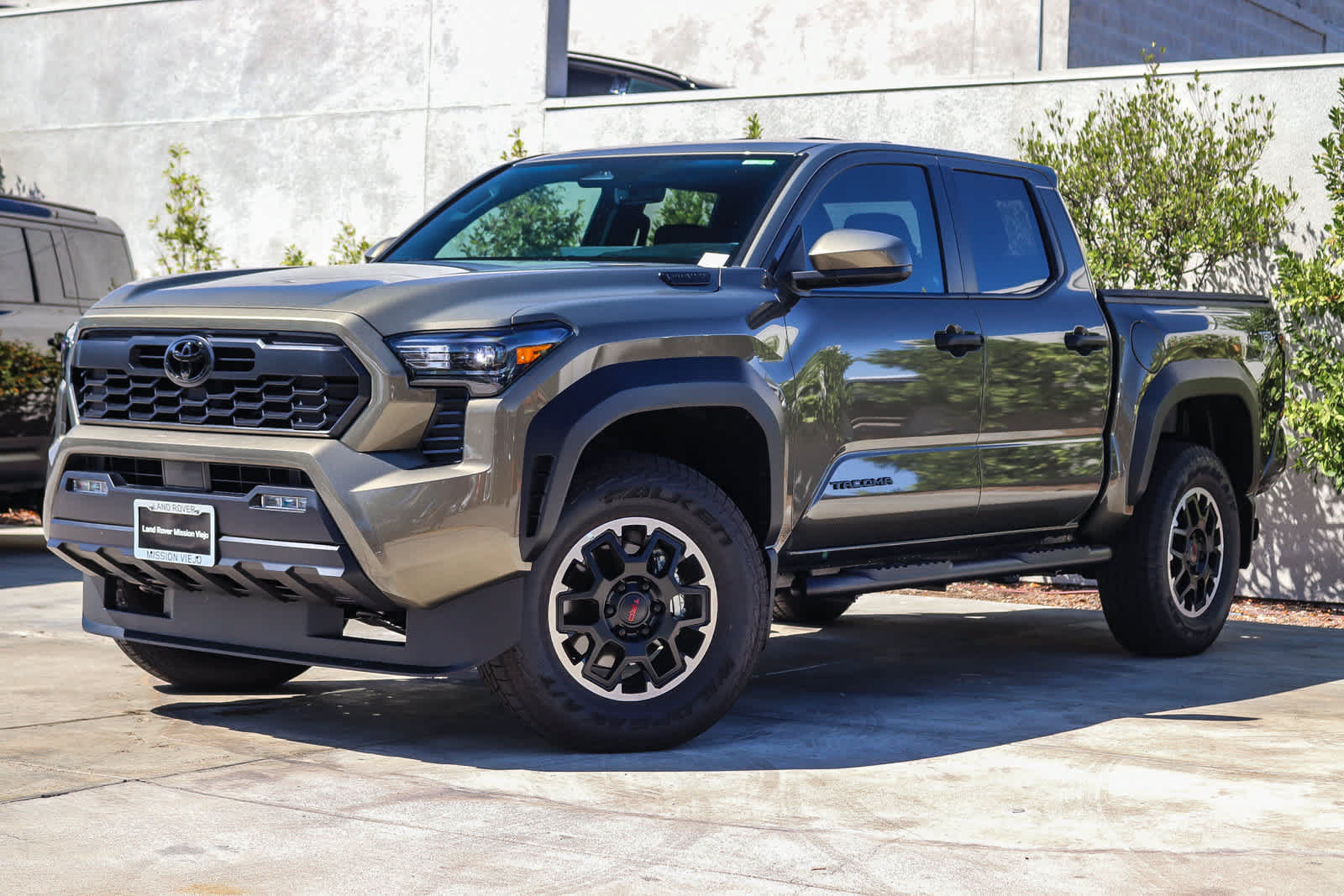 Used 2026 Toyota Tacoma TRD Off-Road AWD/4WD image 1