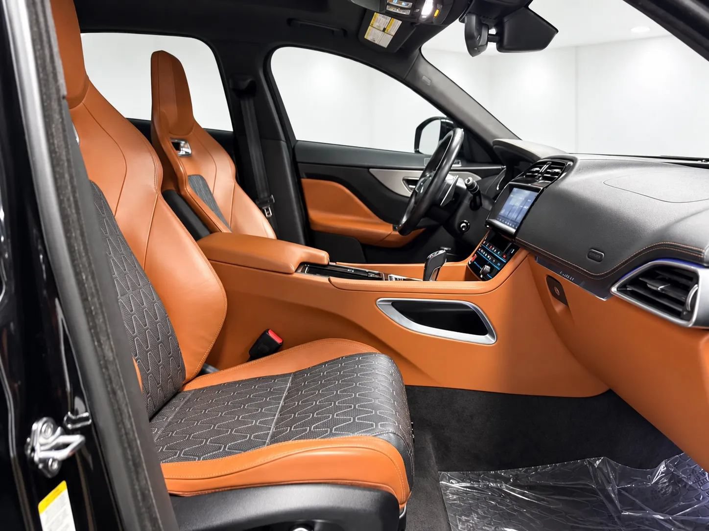 Used 2020 Jaguar F-PACE SVR AWD/4WD image 26