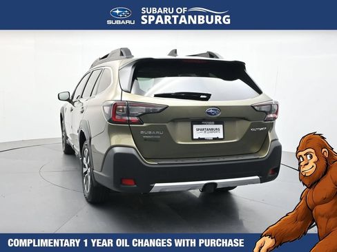 Used 2025 Subaru Outback Limited AWD/4WD image 7