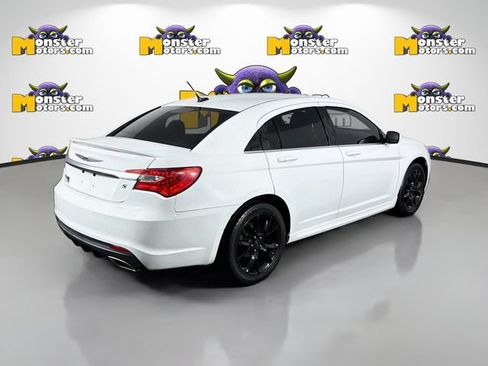 Used 2014 Chrysler 200 Limited w/ Sun/Sound Group FWD image 5