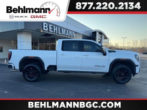 Used 2024 GMC Sierra 2500 AT4 w/ Technology Package image 1