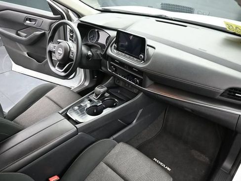 Used 2024 Nissan Rogue SV FWD image 37