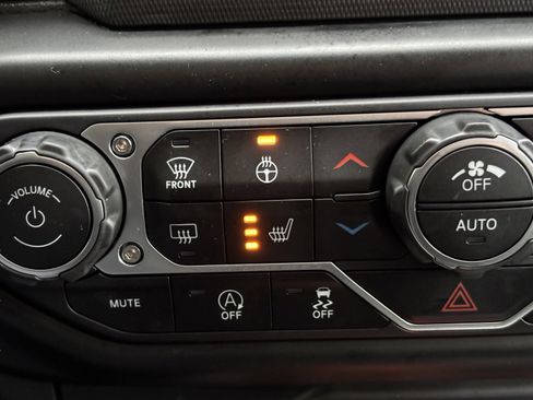 Used 2021 Jeep Wrangler Unlimited Sahara w/ Cold Weather Group image 25