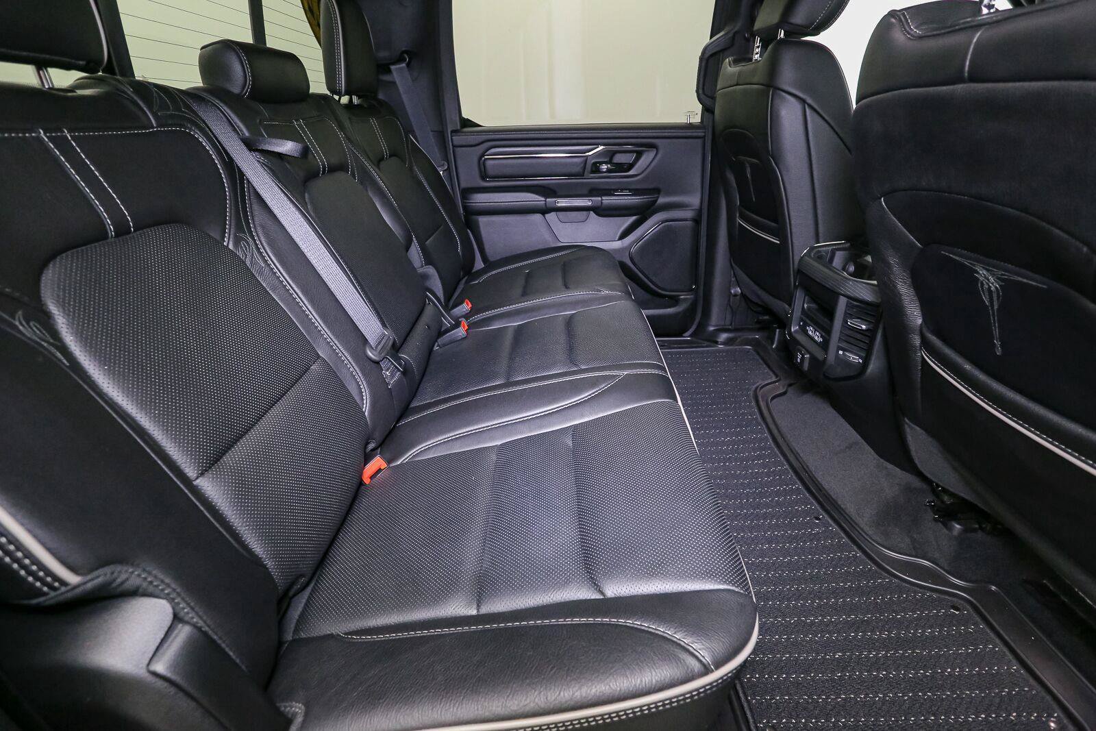 Used 2022 RAM 1500 Limited w/ Body-Colour Bumper Group AWD/4WD image 22