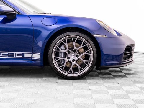 Certified 2025 Porsche 911 Carrera RWD image 38