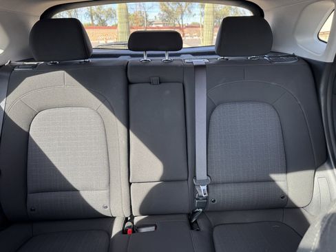 Used 2022 Hyundai Kona SEL w/ Convenience Package image 18