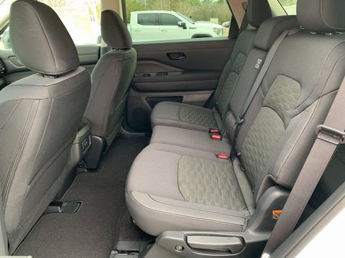 New 2026 Nissan Pathfinder SV image 16