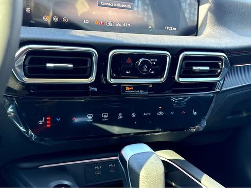 New 2026 Nissan Sentra SR w/ SR Premium Package FWD image 11