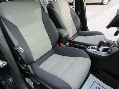 Used 2016 Chevrolet Cruze LS image 38