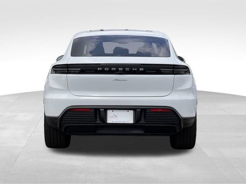 Used 2025 Porsche Macan Electric w/ Premium Package RWD image 4