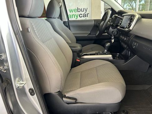 Used 2022 Toyota Tacoma SR5 RWD image 22