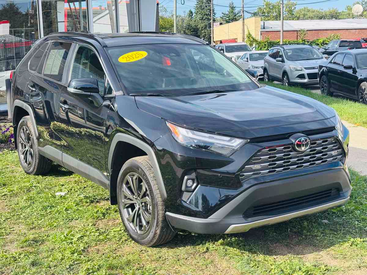 Used 2025 Toyota RAV4 Limited w/ Weather Package AWD/4WD image 1
