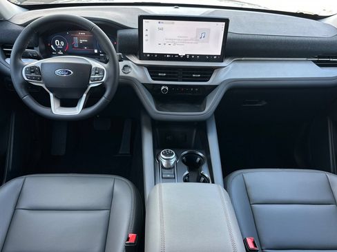New 2026 Ford Explorer Active w/ Active Comfort Package RWD image 12