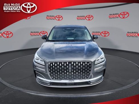 Used 2025 Lincoln Corsair Reserve w/ Towing Package AWD/4WD image 3
