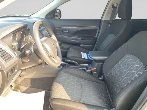 Used 2024 Mitsubishi Outlander Sport ES AWD/4WD image 19