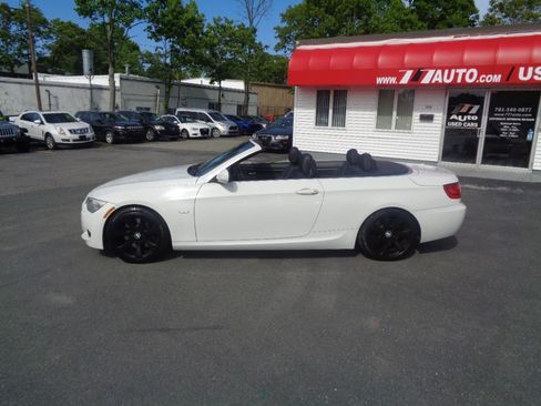 Used 2013 BMW 335i Convertible RWD image 11