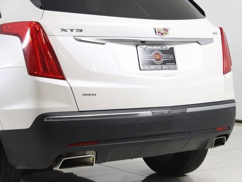 Used 2017 Cadillac XT5 Luxury w/ Driver Awareness Package image 22