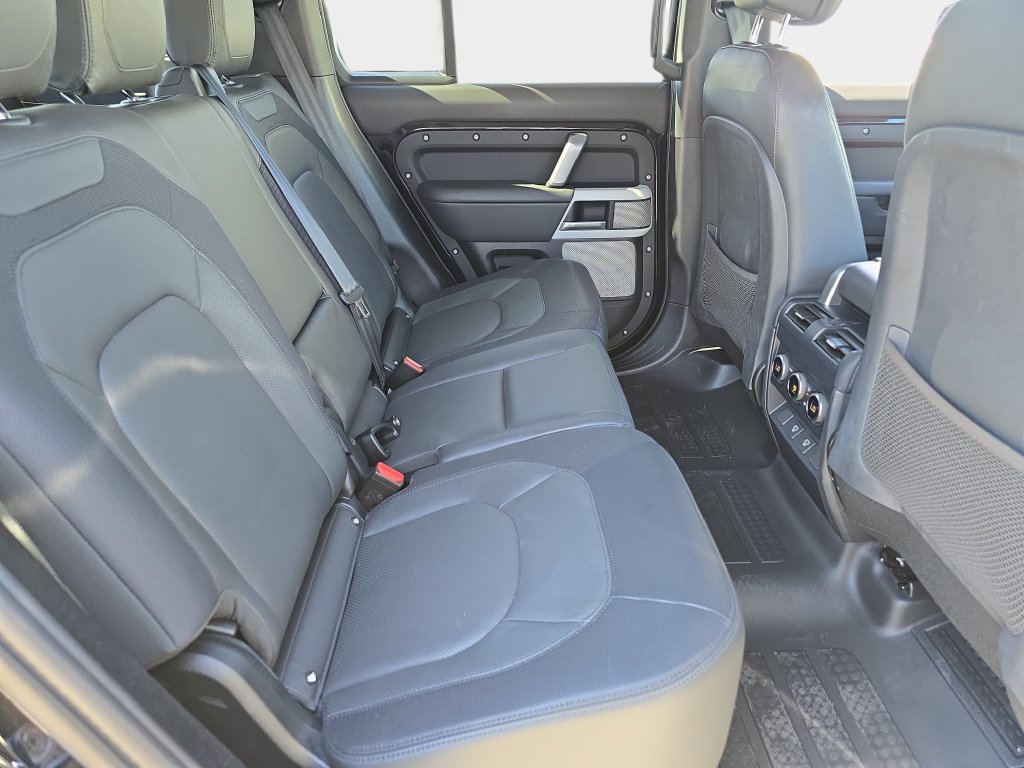 Certified 2024 Land Rover Defender 130 X-Dynamic SE AWD/4WD image 11